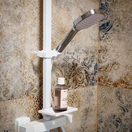 Semesterbostad Jaro *